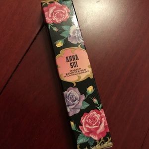 Anna Sui makeup remover pen